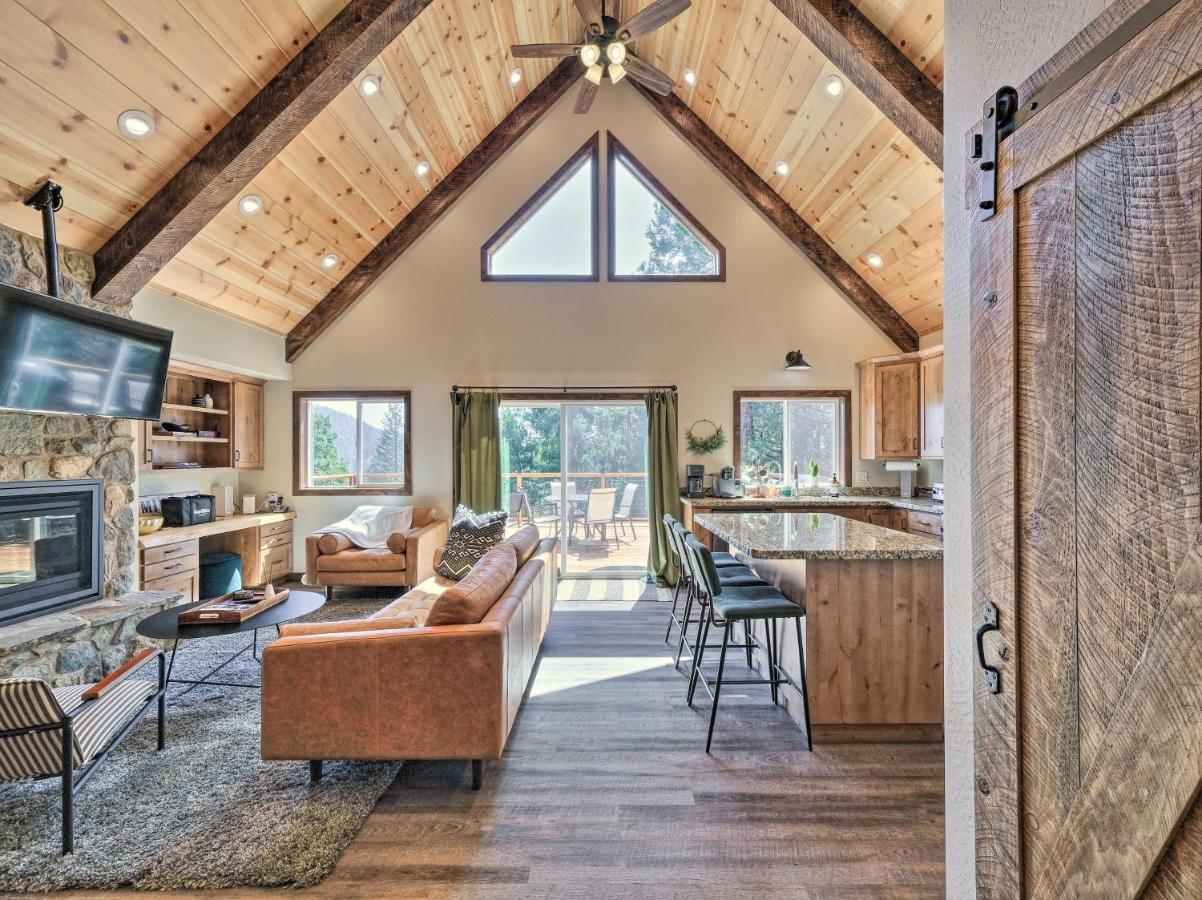 Luxury Retreat Custom Mi-Wuk Village Cabin! Exterior photo