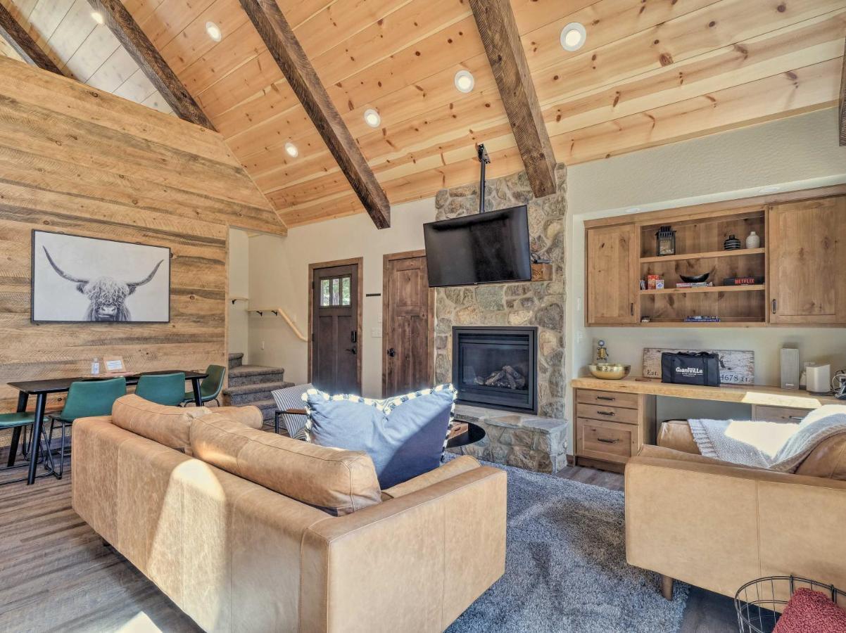 Luxury Retreat Custom Mi-Wuk Village Cabin! Exterior photo